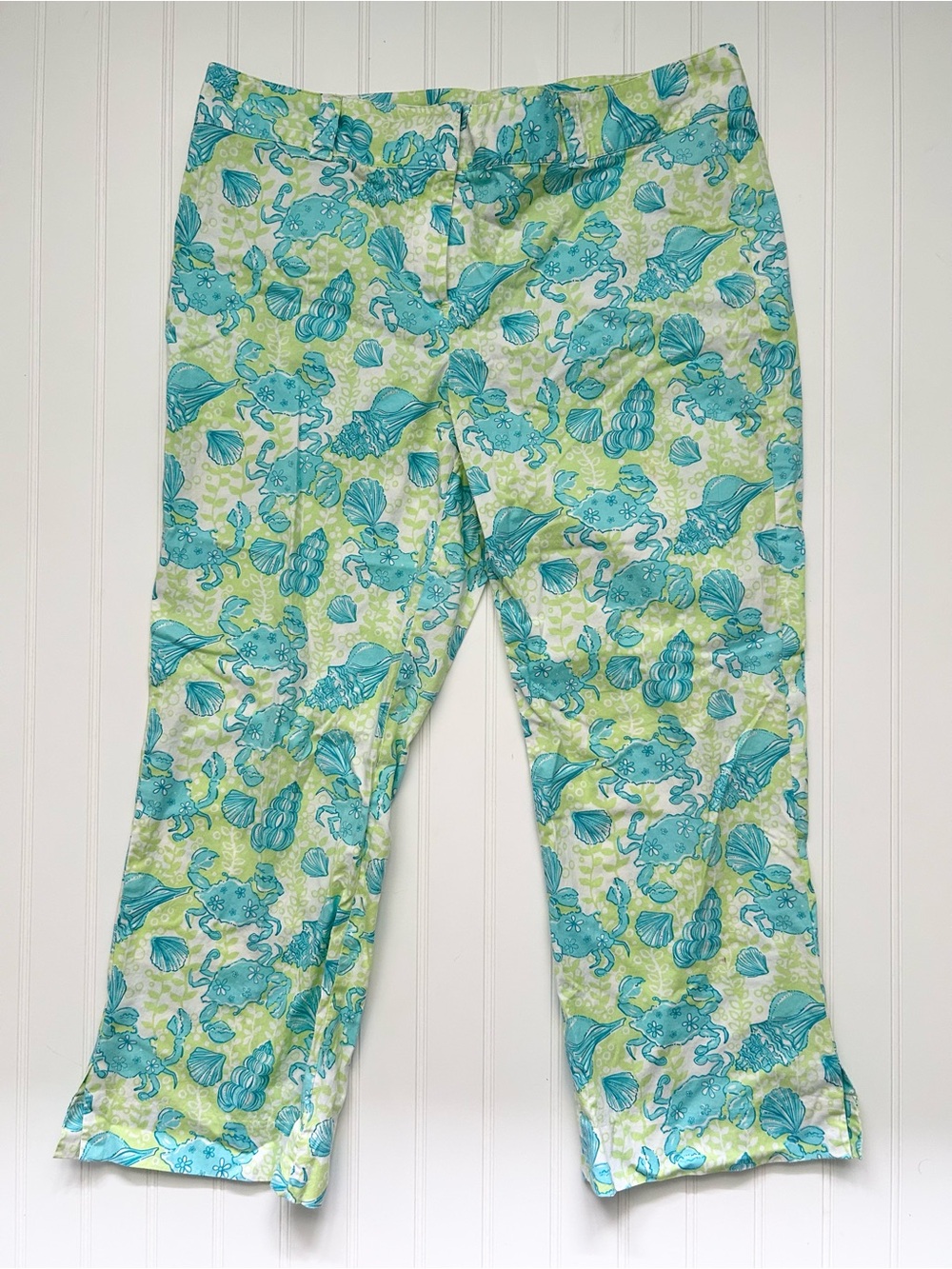 Lilly Pulitzer Seashell and Crab Sea Life Capri Bottoms 10
